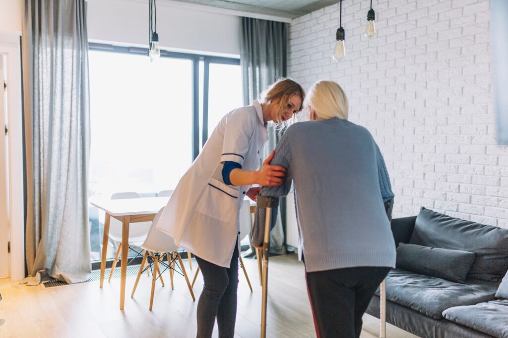 woman nurse retirement home 23 2147787999